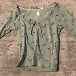 Cute green flowered long sleeve top